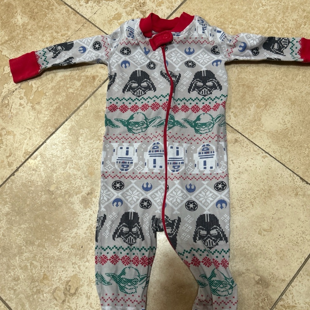 Hanna Andersson Star Wars Christmas Zip Up Sleeper Pajamas EUC Sz 70 9-12 M